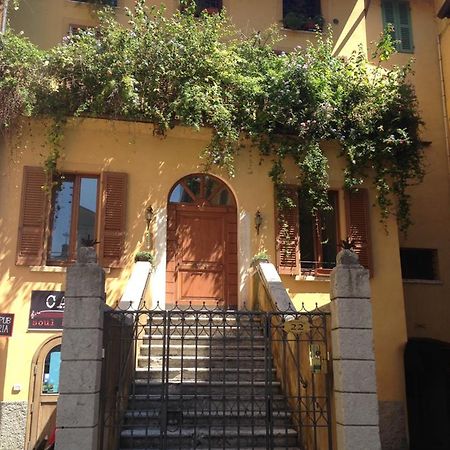 Antico Palazzo Signorile Apartment Salo Bagian luar foto